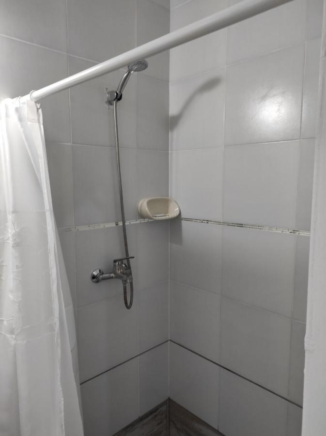 Ezeiza 1 Nuestro Lugar A 15 Minutos Del Aeropuerto Tranfer Opcional Desde Y Al Aeropuerto De Ezeiza Las 24 Horas Pet Friendly מראה חיצוני תמונה