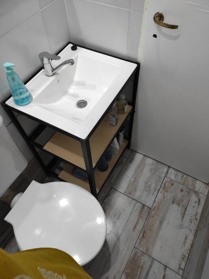 Ezeiza 1 Nuestro Lugar A 15 Minutos Del Aeropuerto Tranfer Opcional Desde Y Al Aeropuerto De Ezeiza Las 24 Horas Pet Friendly מראה חיצוני תמונה