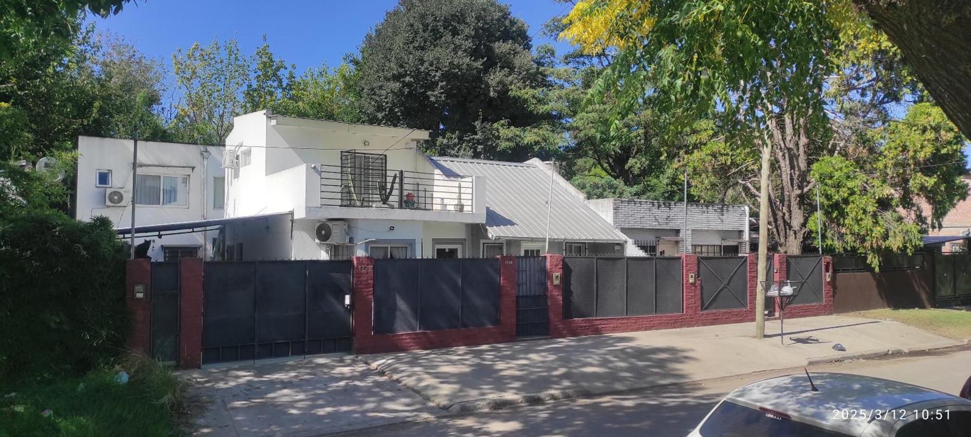 Ezeiza 1 Nuestro Lugar A 15 Minutos Del Aeropuerto Tranfer Opcional Desde Y Al Aeropuerto De Ezeiza Las 24 Horas Pet Friendly מראה חיצוני תמונה